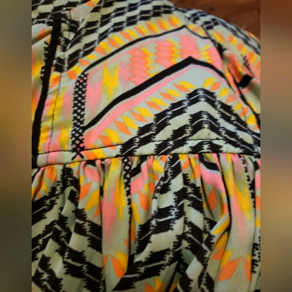 American Rag Multi-Colored Mini Dress size Medium.  FF100 - Picture 5 of 6